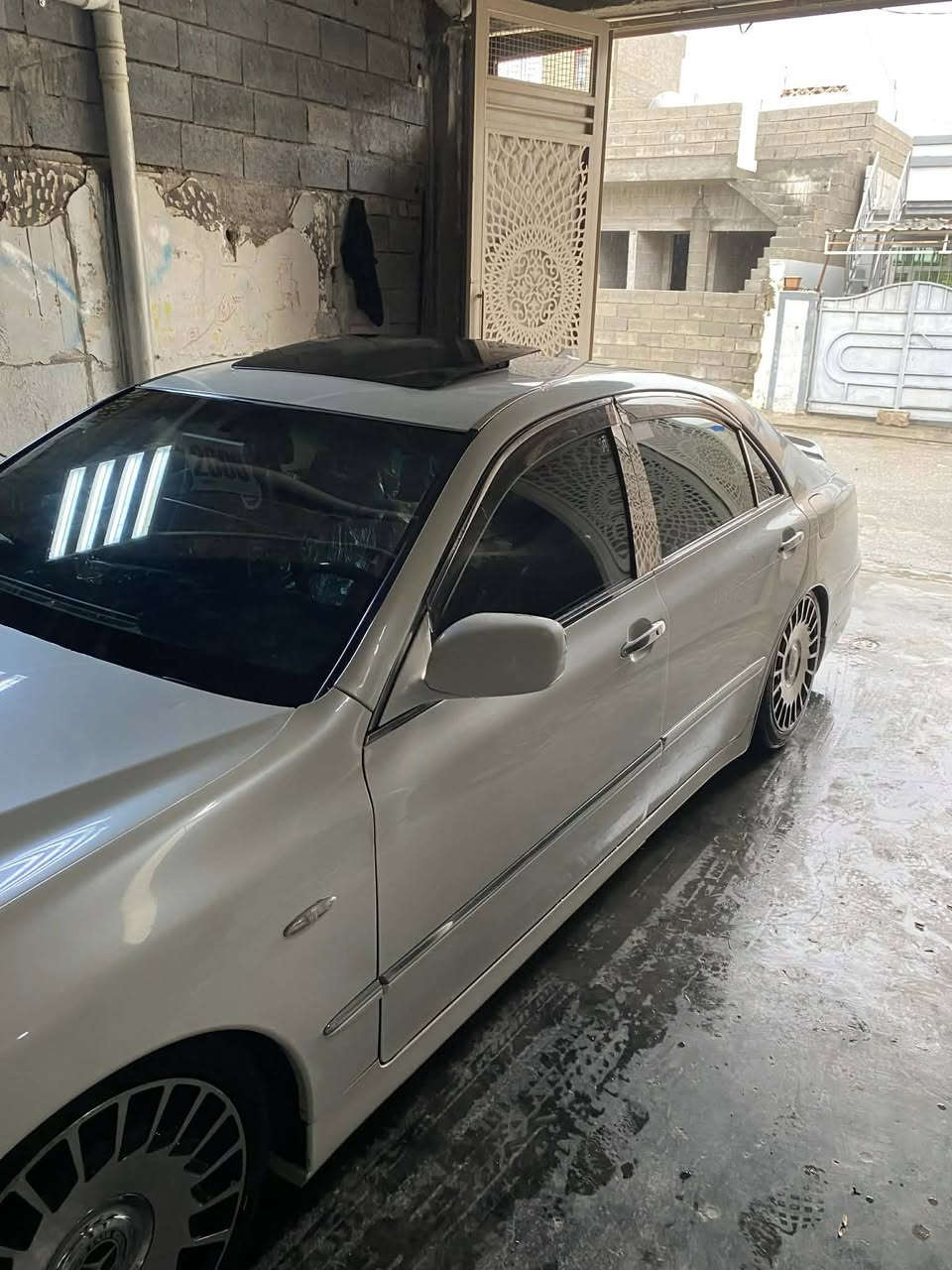 ماجیستا براوە براوە ٢٠٠٥ لۆک  کۆد ی بۆکراوە  بی دەحمو لیدراو بی چالو شوخت شانیسو کەڤەر بەشەرت 
قەپات مواسەفات بەس سلایت نیە ناو قەیسی چوارتایەو ویل مایباخ لۆکی لەسەرە مشتەریت تیلکە بی مەسرەف***********
