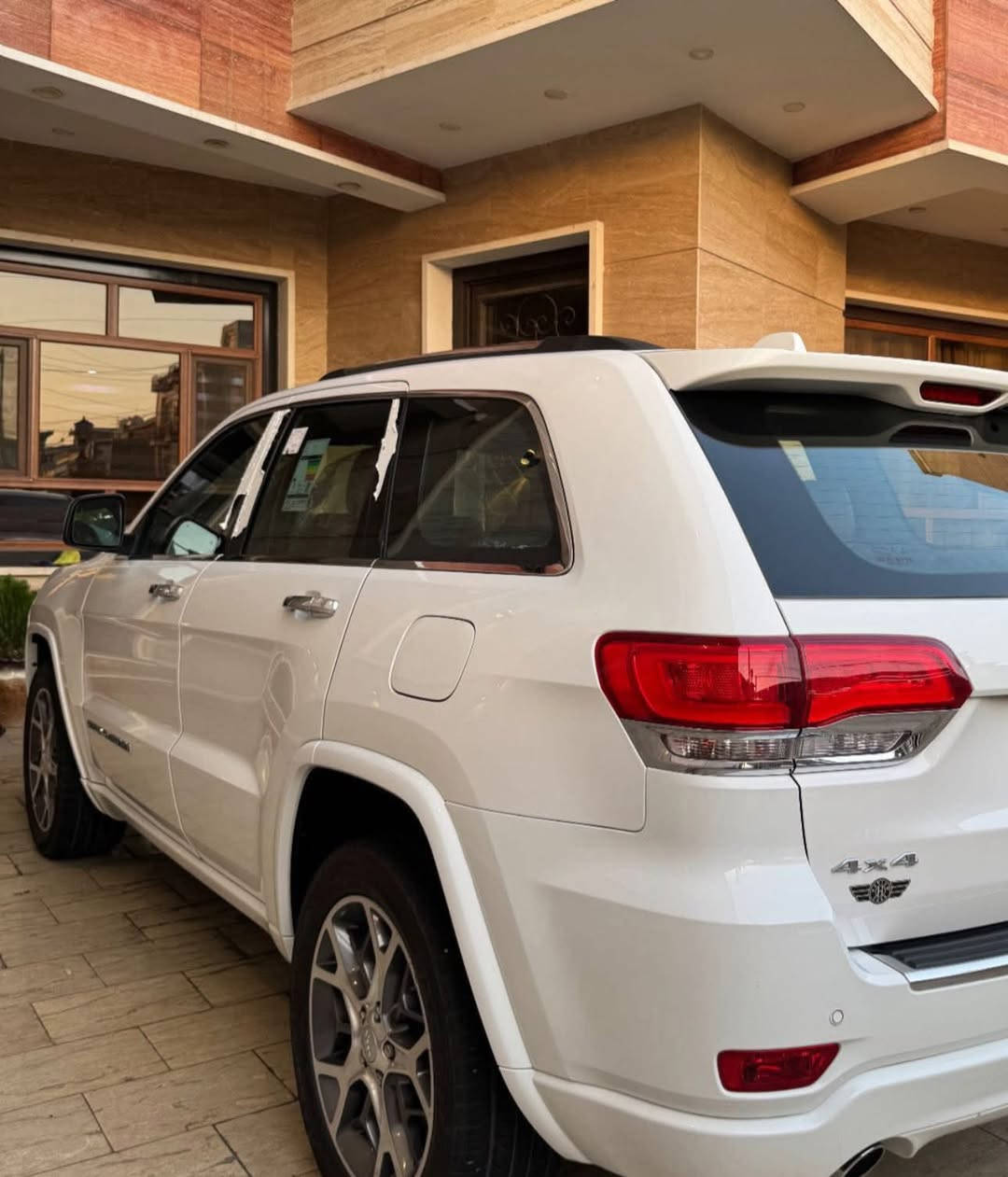 #jeepجيب اوفرلاند 2020  
🔥🦾🦾🔥
خليجي  وكاله هارلم
ماشيه  ١٩،٠٠٠   حقيقي شرط الفحص 
بعدها بالنايلون استخدام قليل السياره
دعاميات تغليف ppf  
مكفوله صبغ وشخوط بدون بارد بدون كلشي حتى دعاميات كفاله 
كير محرك كفاله من كلشي  

بيها  تكحيل  كارت  مكانين  فقط 
رقم بغداد    بأسمي 

فوول مواصفات ١/١  أم الشاشات والجكات دوسات كهرباء 

(بانوراما ،٣ شاشات ،جكات،بصمه،جلد جملي  ،رادارات ،جانبي توقف ذاتي ،شاشه جبيره ،جنطه كهرباء،كراسي تدفئه تبريد،إطفاء ذاتي)

الاسبير منازل والعده وكتلوكات ما مستخدمه  والأرضيات والسماعات والعده ما مستخدمه ابد  

🔥🔥
علق بحرف يصلك سعرها ورقم صاحبها 
🔥🔥
ادخل للبيج بي سيارات معروضه 
————————————
بيع السيارات ::#CARS
👆👆👆👆
لعرض. سيارتك على الصفحه مراسلتنا واتساب

#للبيع - #سيارات - #معارض  - #معرض - #سياره


**إذا كنت صاحب هذا الإعلان وتريد حذفه لأي سبب، رجاءا أرسل رسالة إلى الدعم الفني**