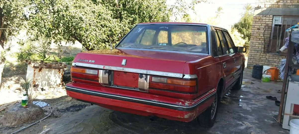 سلام عليكم سوبر مديل ٨٥ مكينه وكير ثنين ونص رقم دولي سنويه تصقط بسنه ال ٣٠ حداديه جديده وره كدام كهربيات كلها شغاله تبريدها شغال السعر ٤٨ وبيه مجال قليل مكان السياره ناصريه سوق الشيوخ اني مكلف بنشر وهاذه رقم ابو السياره ***********
