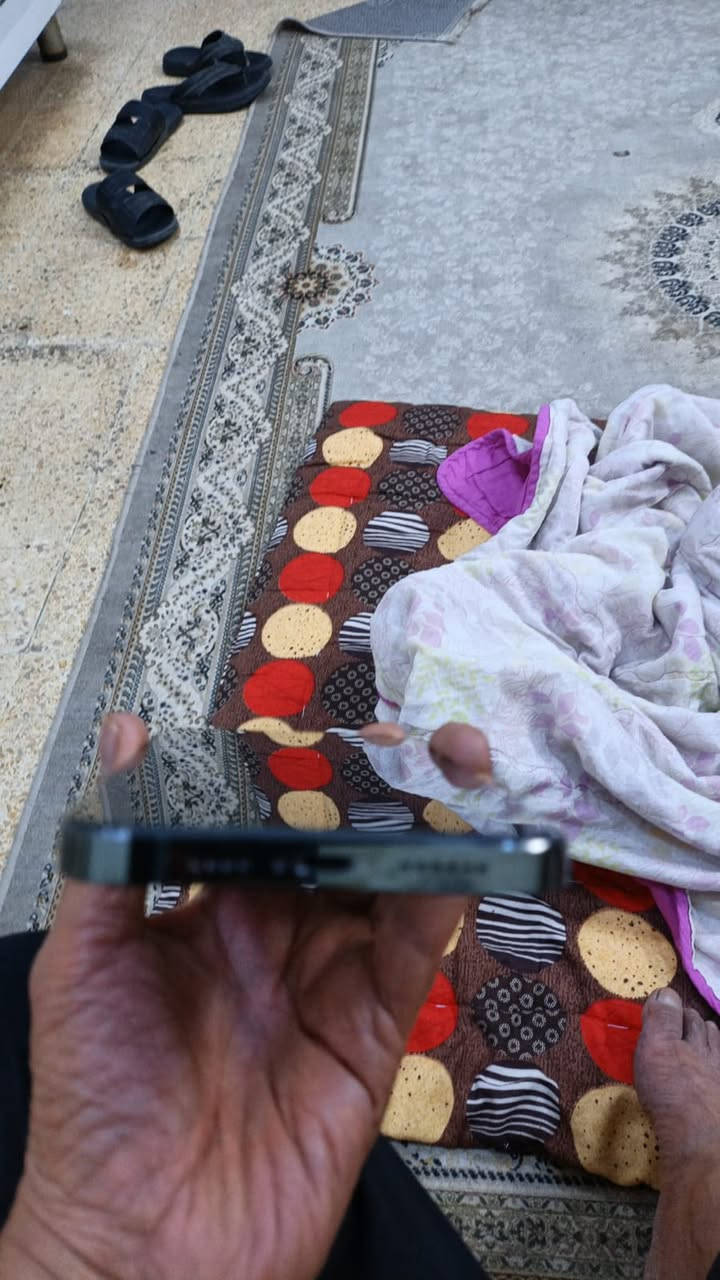 للبيع تلفون 13 برو ماكس كلش نضيف قفط مبدل بطاريه اصليه كارتونه  ***********
