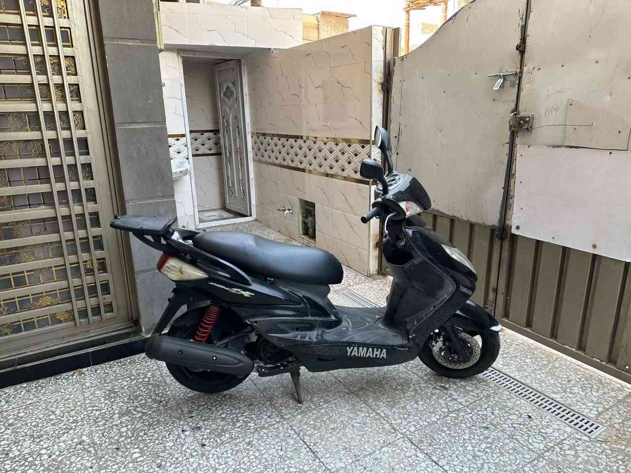 سكنس فحل ياباني قبق نفخ ستان كهرباء
اخوان دراجه جديدة كفاله عامة مكينه مكفوله مامفتوحه كفرات اصلي كهربائيات شغالات مشيها كلش سريع دراجه مال منتسب دهن درجه اولى بانزين يعني مامتعوبه ماشيه 42 (سعر _مليون_) مع مجال بسيط/ مكان بغداد العبيدي/ ***********
