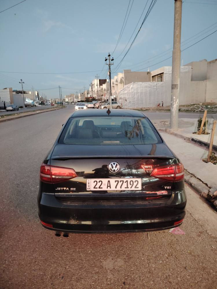 سەلام علیکم جیتە 2017 SEL فوول مواسەفات کوشن جلد و سلاید و کوشن گەرم سەیارەکە تازە سێرڤس کراوە ‌سەیارەکە یەک پارجەی سبووغە بێ داخلی سەنەوی نوێیە و تەقە و ڕەقەی بەشەرت بەناوکردن و غەرامە بەشەرت
تەفاسیلم کامل نوسیە و ڕسمی شم دانایە مشتەری نی تێل مەکە چاوەکەم 
نرخ . 120
ژ.م *********** أربيل, العراق
