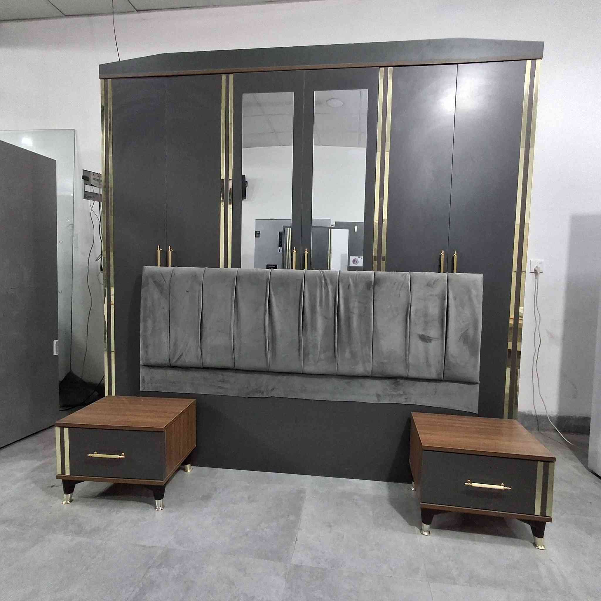 السلام عليكم غرفة نوم تركي اخت الصفر استعمال قليل مع دوشك طبي واصل للمنزل داخل أربيل مع الشد والنقل رقم تواصل وتساب ***********
