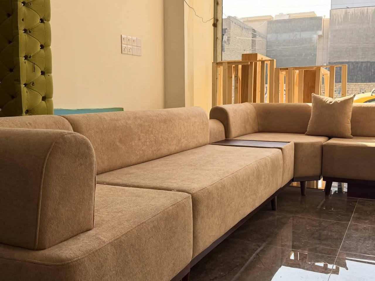 يعلن معرض و معمل الفخامة للاثاث
‏   ......للبيع بالنقد والاقساط . . . . .
‏عرض  عرض عرض🔥🔥 
‏ديوان مودرن عدل بسعر (٨٥ ألف )للمتر . . 
‏المواصفات 
‏بلوك أبيض ١٦ ملم 
‏السير جام روسي 
‏الإسفنج مميز أول مقعد مع الضهر 
‏القماش حسب طلب الزبون 
‏للاستفسار الاتصال
‏ ***********  وتساب و اتصال 
‏*********** وتساب وتصال   
‏زورونا تجون أجمل ما يكون 
‏العنوان _ الأنبار _ الفلوجة _ شارع الجيش الشعبي قرب المحكة
‏
