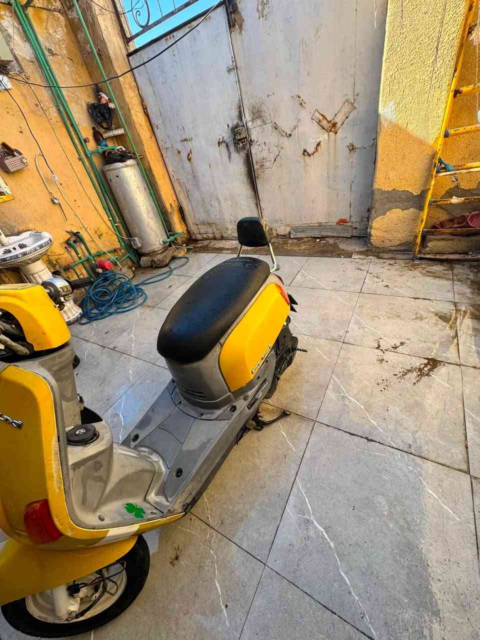 السلام عليكم درجه بوليس هاي نضفته كدامك بصوره درجه خيره من الله مفتوحه بس ولفات كلشي شغال بيها درجه بس ماعده سلف هاذه رقمي ***********مكاني الناصريه مدينه مركز سعر 500 وبيها مجال قليل
