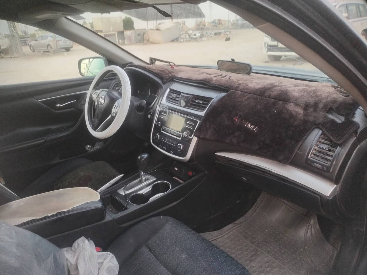سلام عليكم نيسان اليمتا ٢٠١٦ رقم نكليزي جازه حادث بنيد جاملق بدون دواخل سعر ٩٥ مكانها ناصريه مكلف بنشر هاذه رقم صاحب سياره ***********

