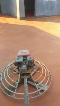 سقل مروحيه تنعيم صب كونكريت مع صبغ واسعار مناسبه والتوفيق للجميع 07876...