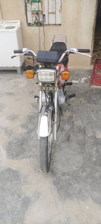 دراجة للبيع أوراق موديل 2020 الا ستفسار 07711519188