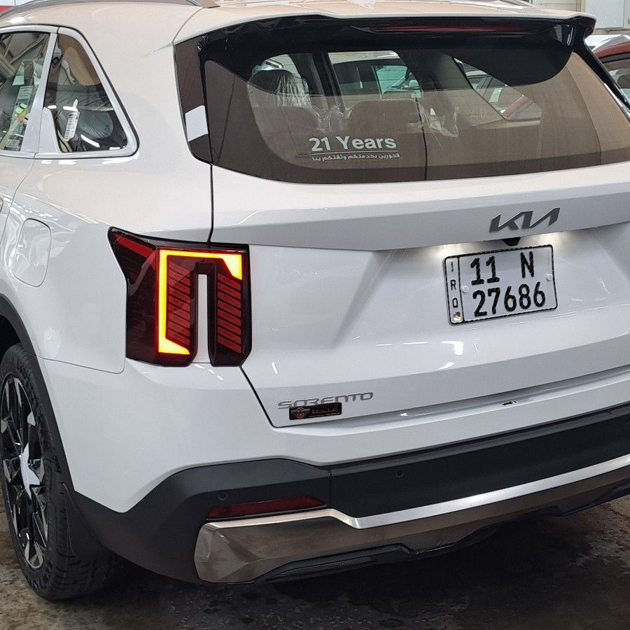 🚘♦️ كيا سورينتو 2️⃣0️⃣2️⃣5️⃣ Kia Sorento ♦️🚘
مستخدم عداد  800 كم 
محرك  2.5MPI -  حجم  4 سلندر 
ضمان 5 سنوات او 100الف كم
صيانة مجانية لمدة سنة

 ⭕️ فول قماره حديد مع أرقام بغداد 
🔸️ خليجي 
🔸️ موديل 2025
🔸️حجم المحرك 2.5 MPI 
🔸️ مرتبط بناقل حركة أوتو 8 نمر
🔸️ مفتاح التشغيل بصمة 
🔸️ تشغيل عن بعد 

🔸️ فتح الصندوق كهرباء 
🔸️ دفع ثنائي FWD 
🔸️ اريل نفكيتر 
🔸️حساسات أمامية 
🔸️حساسات خلفية 
🔸️لايت زينون + LED 
🔸️ كشافات 
🔸️ بك لايت LED 
🔸️ قبضات أبواب ألمنيوم
🔸️ دخول بصمة ذكي 
🔸️ ويل كب 20‼️
🔸️ 4 دسك
🔸️ حساسات ضغط الاطارات 
🔸️ اشارة في المرايا الجانبية 
🔸️ المرايا قابلة للطي كهرباء 
🔸️ ماسحة خلفية 
🔸️عدد AIR BAG 2
🔸️ ا ABS 
🔸️ دشبول شاشة ديجيتال 
🔸️ شاشة Apple Car play 
🔸️ كاميرا دوارة 
🔸️ مقود جلد حياكة 
🔸️ شفتات مقود 
🔸️ مثبت السرعة Cruise 
🔸️ المودات والاوامر الصوتية 
🔸️ ا Bluetooth / T YPCE 
🔸️شاحن هاتف Wireless 
🔸️مخرج منفذ الطاقة 
🔸️فحص نظام السيارة 
🔸️ انارة داخلية LED محيطية 
🔸️تتسع المقصورة ل 7 ركاب
🔸️المقاعد مخمل لون أبيض 
🔸️حركة المقاعد الأمامية كهرباء 
🔸️تجاوي متحركة 
🔸️ الايزو فكس ISOFIX 
🔸️ تبريد شاشة لمس مناخين منفصلين 
🔸️ 3 قطع تبريد 
🔸️ أوتو هولد Auto Hold 
🔸️ نظام مانع الانزلاق 
🔸️ نظام نزول المنحدرات 
🔸️حاملات الأكواب 
🔸️ تطعيم الدواخل ألمنيوم 
❇️ بردات أبواب خلفية 

أبعاد ومقاسات السيارة
 الطول  478  cm 
 العرض  189  cm
الارتفاع 167  cm

🎁نتعامل بنظام القسط مع موطني مصرف الرافدين 🎁

🚘 🚖 يتوفر بيع  شراء او مراوس للسيارات القديم والحديثة ✅️

 اشتري بثقه 💯🌹
***********
عراقنا لتجارة السيارات 
بغداد-معارض البياع شارع الوسط
