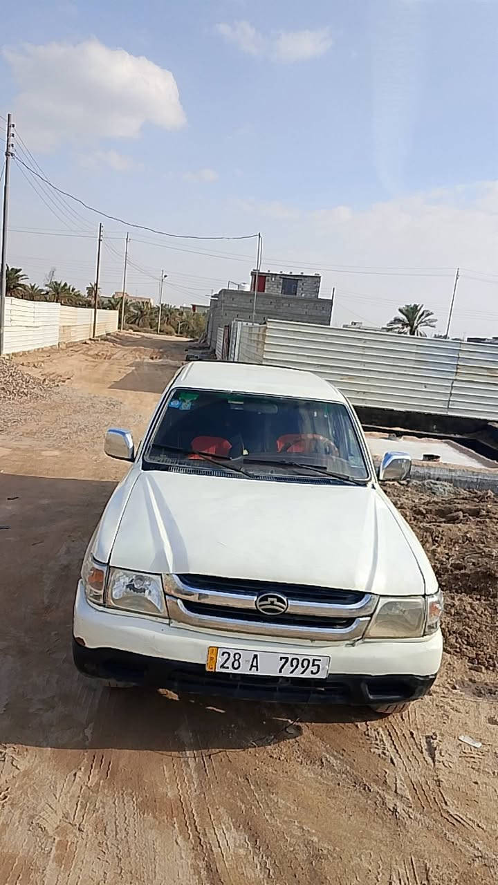 السلام عليكم سيارة كريت ويل 2006 سياره مكينه وكير وحداده كفاله السياره مصبوغه عام بسمي السياره السياره بيها ضربه بل جاملق اليمن عنواني البصره رقم *********** السعر ب30
