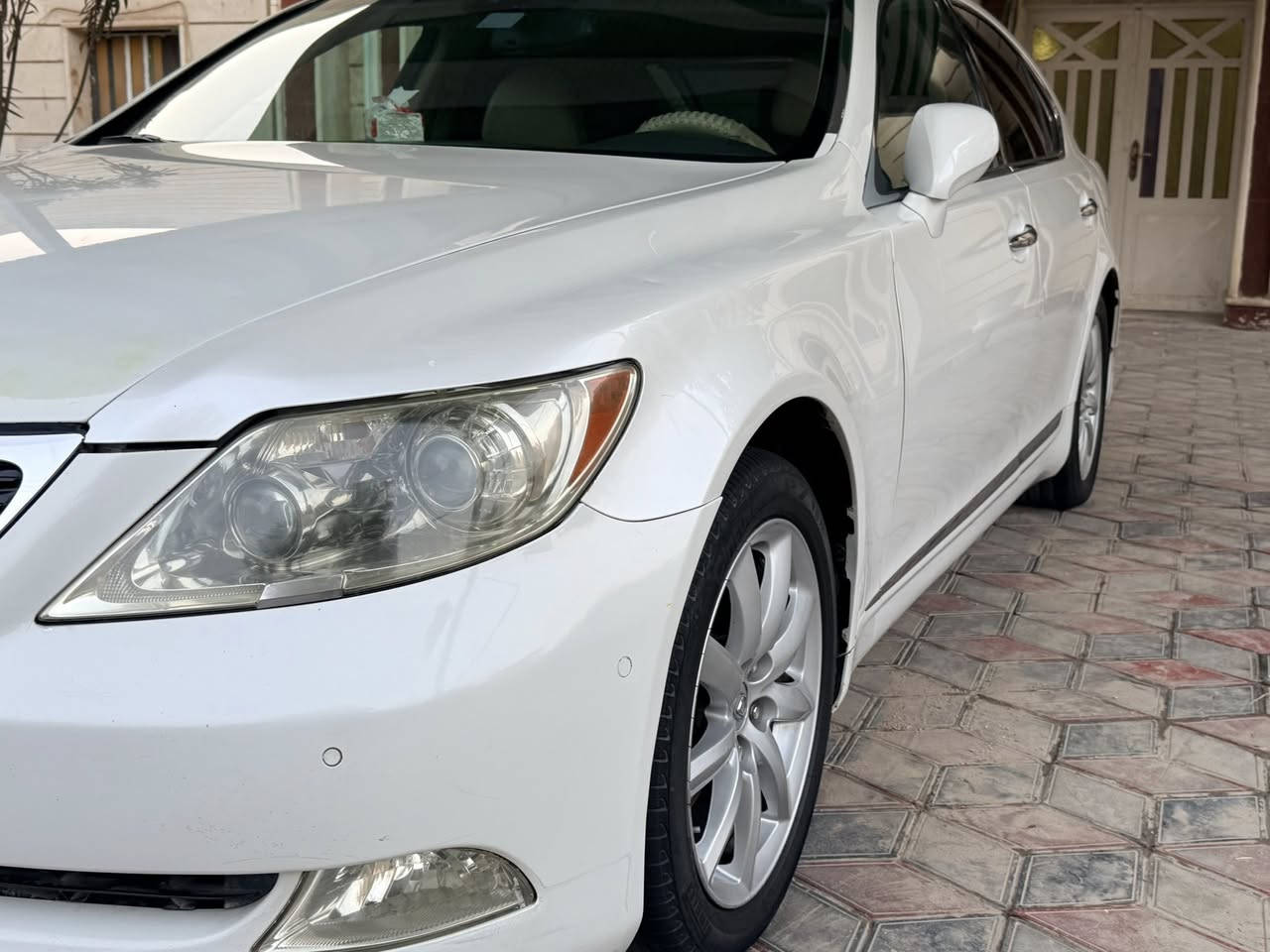 سلام عليكم لكزز 2008 واردامريكي تبديل جاملغ فقط سياره حاجزتها وجاهزه للفحص 
***********
السعر 120 مع مجال قليل
