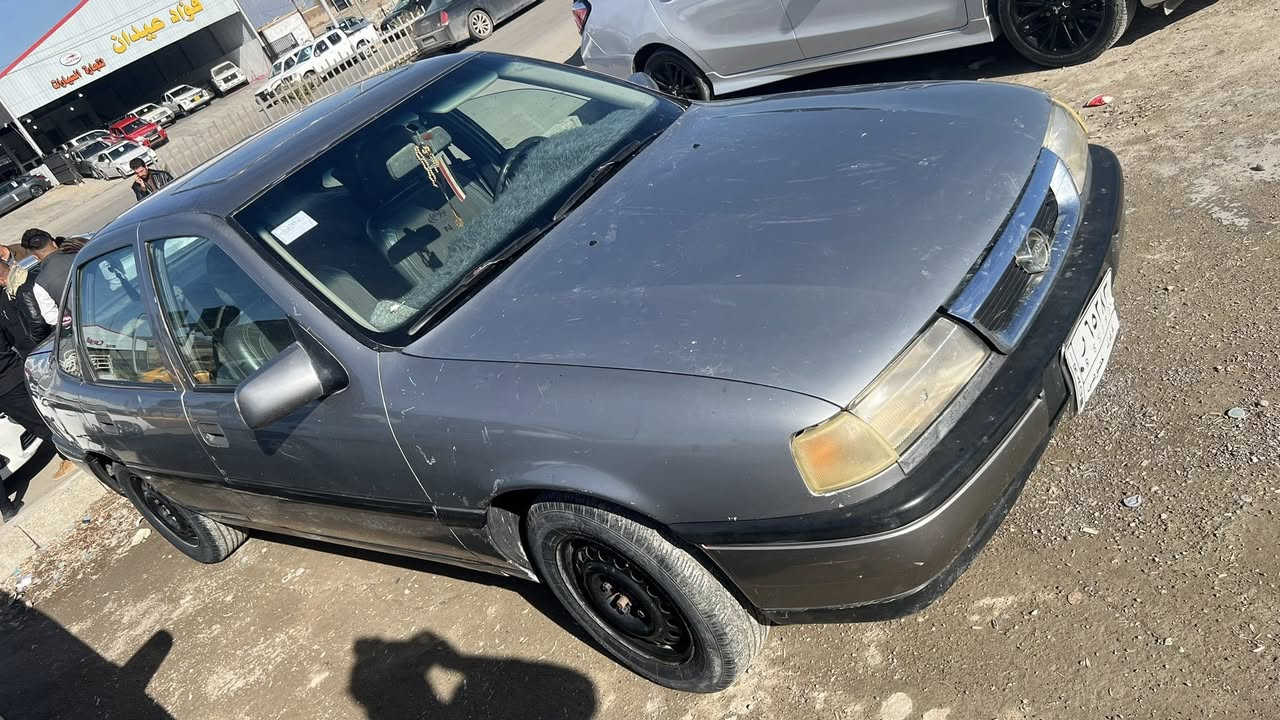 اوبل فكترا 1990للبيع
حجم 18كير عادي سنويه ساقطه 
دفتر بانزين بيها 
السعر 38وبيها مجال 
الاتصال عل 
***********
***********
