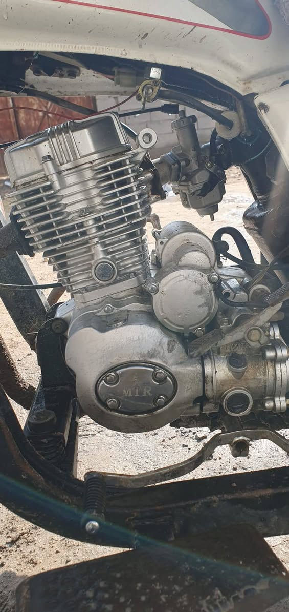 السلام عليكم ستوتة للبيع موديل 2020 (محرك ام تي ار) كهربائيات كاملة
شغال من الطول للطول بك لايت نكرة سلف تشتغل 
سنوية ولوحات كاملة (اصولي) الشراي يدلل مو شراي لا تراسل 
السعر 1800 رقمي، ***********
