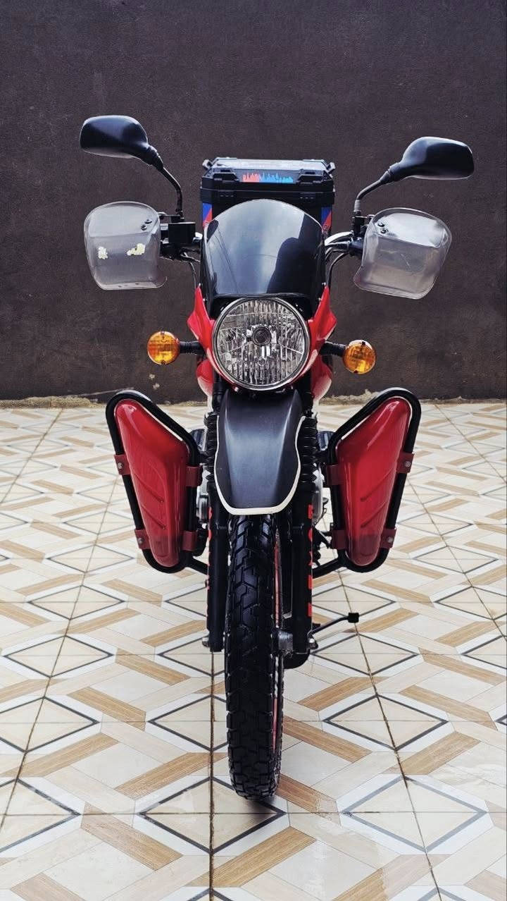 سلام عليكم ورحمة الله 
للبيع ✋️✋️
بوكسر موديل 2023 رقم ذي قار بسمي استخدم شخصي سنويه لغاية 2028 شهر 5 ...تجي تفحص وين ماتريد سعرها مليونين و700 ...الاتصال واتساب 
***********
