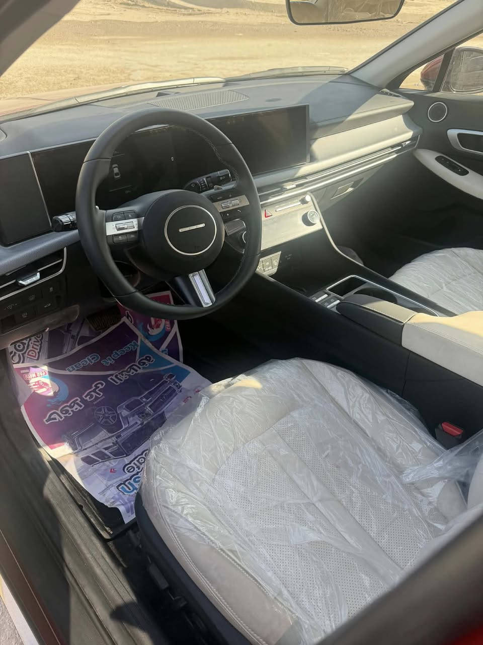 تحيه طيبه للجميع 
سوناتا 2025 هايبرد 
وارد امريكي 
حادث بنيد وجاملغ ودعاميه فقط 
ايرباك دركه ورجل وراجع سستم 
السياره زيرووو ماشيه فقط (224) mi
لون ماروني مميز 
السياره جديده بمعنى الكلمه 
تبريد قطعتين 
تدفئه تبريد كشنات 
كير تعليك 
شحن واير لس
شاشه كبيره 
تبريد بيانو 
هاند بريك بصمه 
شفتات ستيرن 
كشنات مغلفها بدبي 
السياره كامله نقصها فقط رادار امامي فقط 
 بدون رقم دخول جديد
السعر 200وبيها مجال  
مكاني حله مركز مدينه
استفسار اكثر ***********
