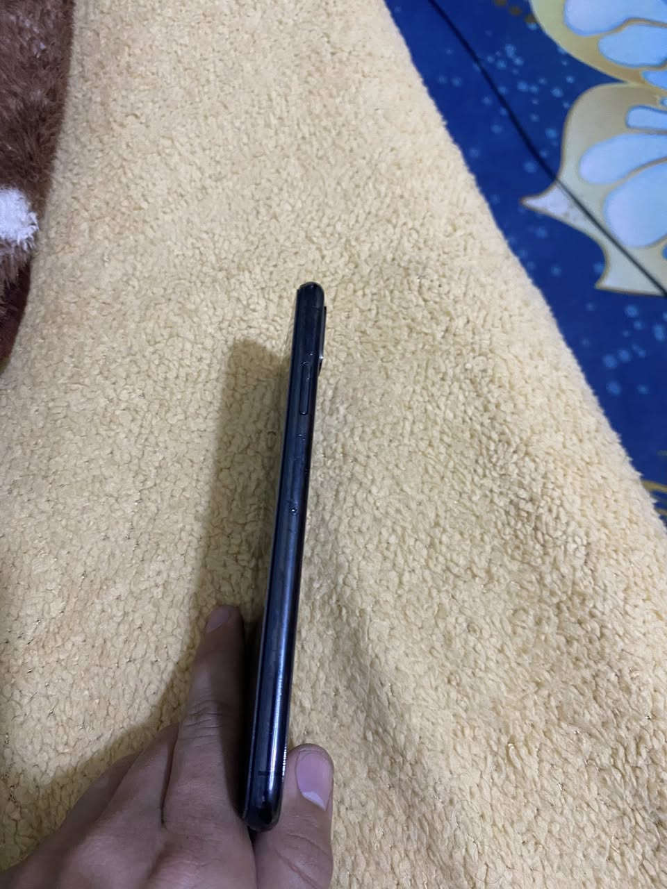 سلام عليكم XS MAX
جهاز نضيف كلشي ما مبدل بي 

ذاكرة ٦٤ 

بطارية ٨٠ 

سعر ٢٠٠

مكاني بغداد جميلة 

***********
