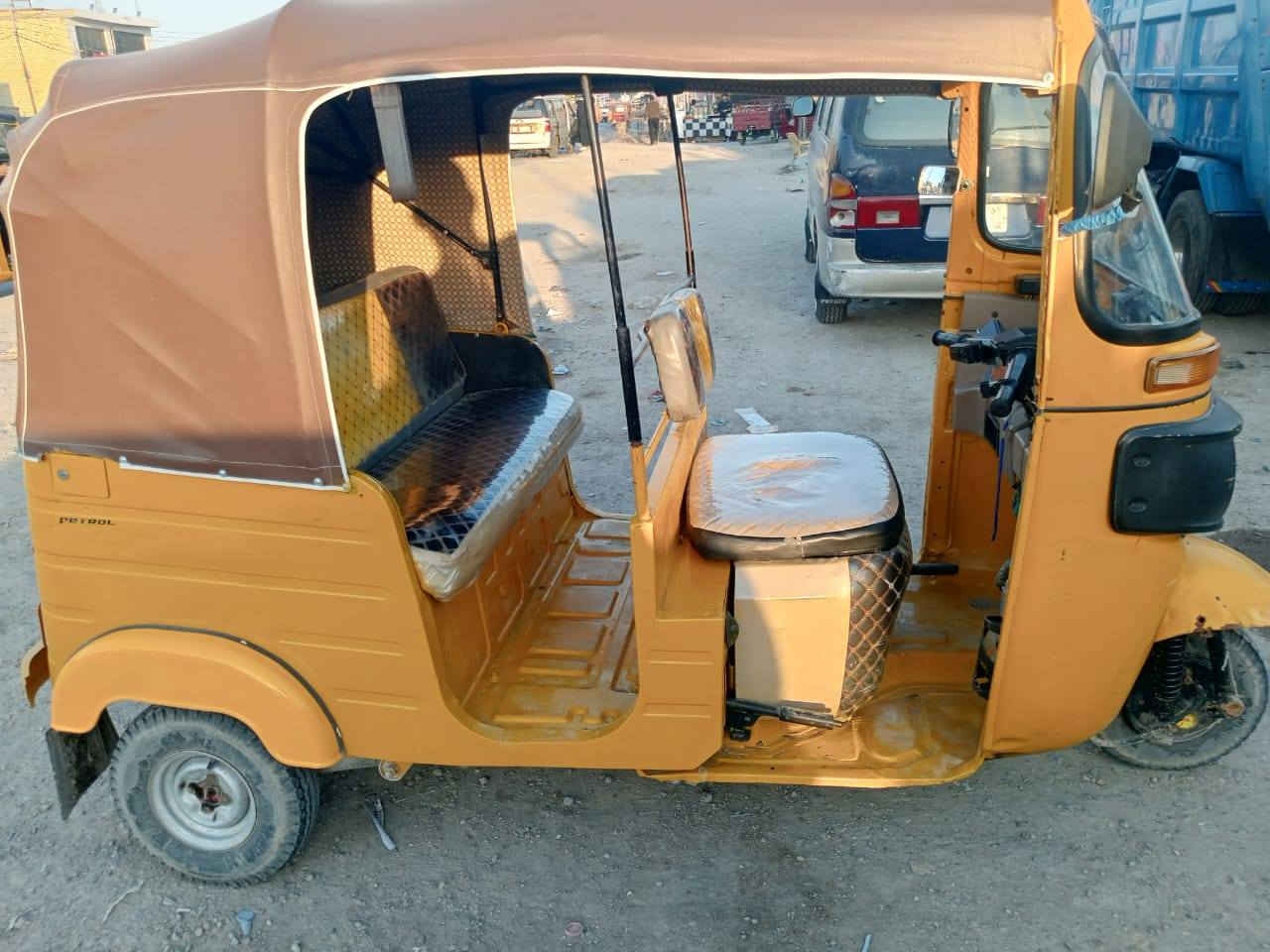 سلام عليكم تكتك ١٩ للبيع للاستفسار ***********
