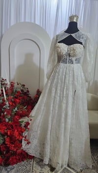 فستان دانتيل • قطعتين • مقاس ٣٨-٤٠