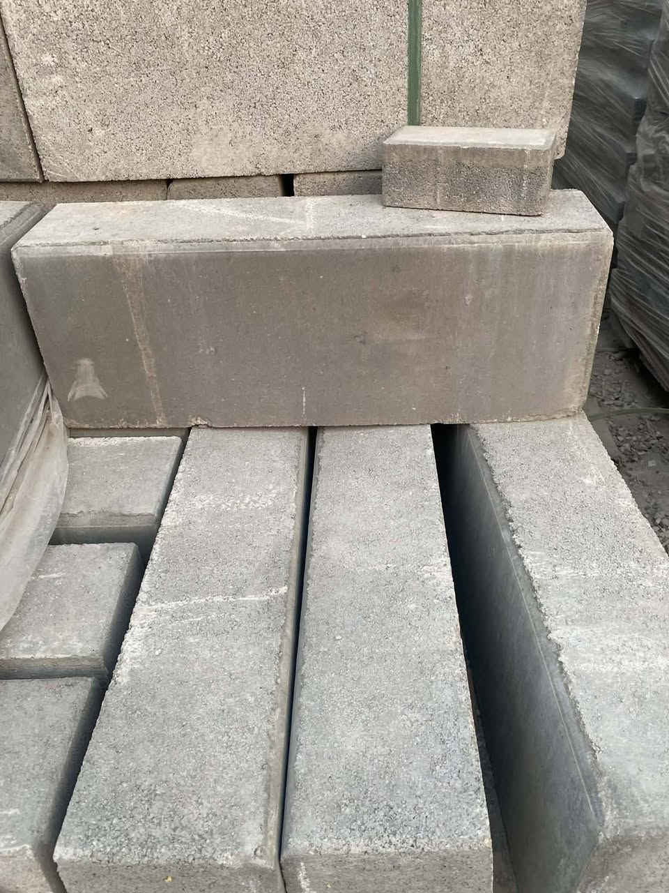 #متوفر جميع انواع الكربستون وساقيه و #المقرنص وجميع انواع الاينات حدائق بأنسب الاسعار متوفر خدمه #توصيل جميع المحافضات #الاتصال ***********
