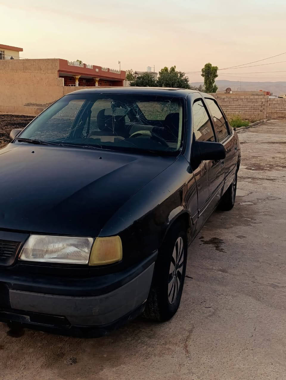 فكترا حجم 18 موديل 91 محرك بي صرف سعر 27 بي مجال شرط تحويل رقم صاحب سيارة ***********
