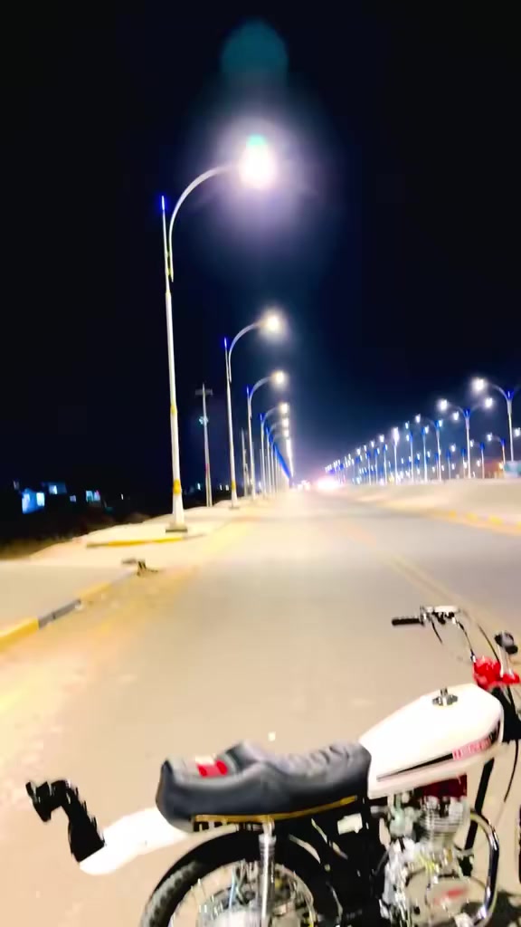 سلام عليكم شباب دراجه ايراني أوراق اصولي تعمير جديد الشراي يتصل مامتواجد خاص ***********
