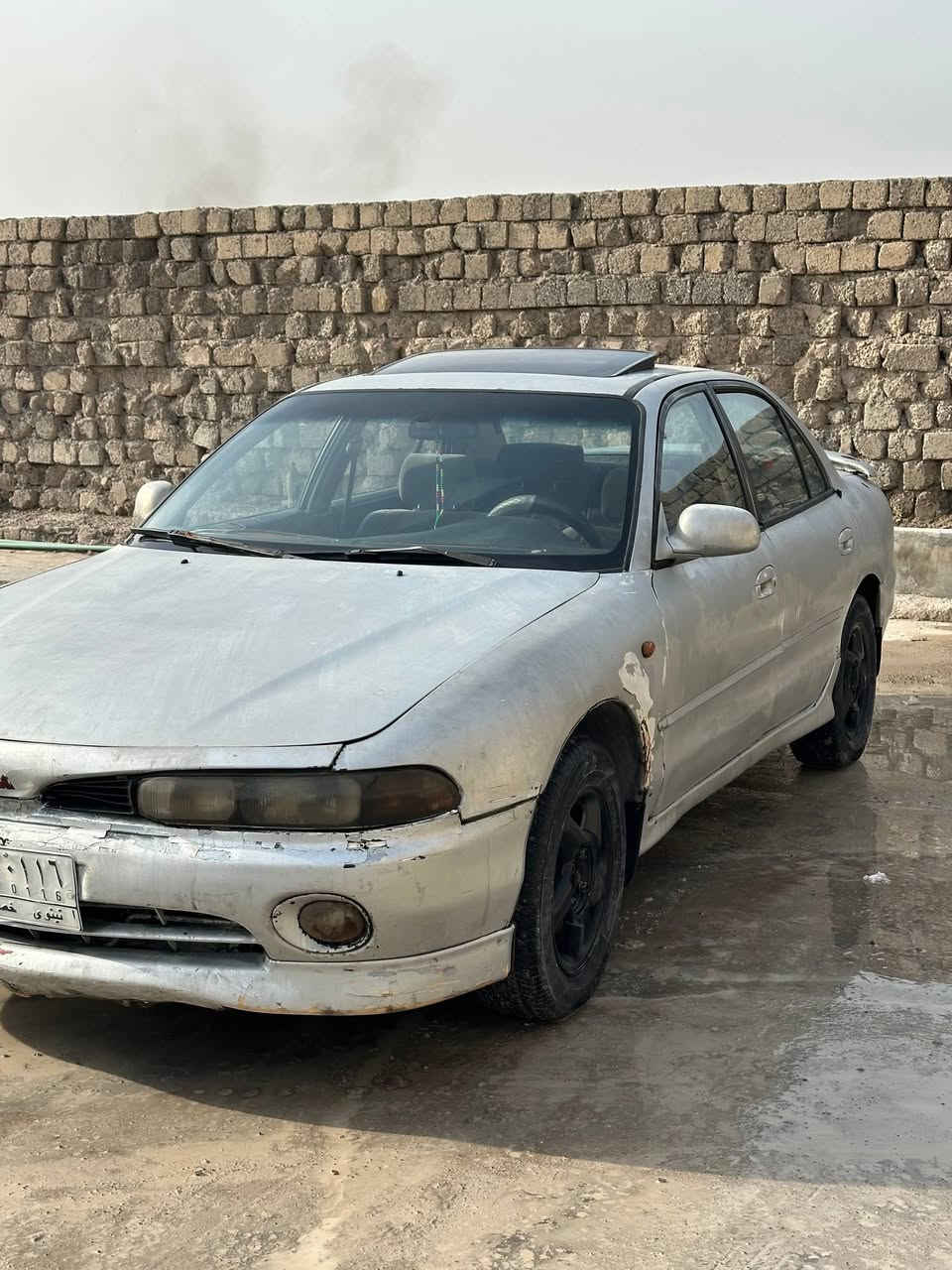 سلام عليكم ورحمه الله وبركاته
سيارة ماستبوشي كلن موديل 93
رقم ابيض الماني سنوي عضم 2029 يسقط 
 كير عادي كاربون بيها 
كهربائيات كلها شغال محرك وكير شرط 
سيارة مال جاني اي نقص مابيها 
صاحبها موجود او وكيل العام هم موجود
مكان سيارة سهل نينوى برطلة مجمع طيبة 
السعر 21 وبيها مجال رقم ***********
***********
