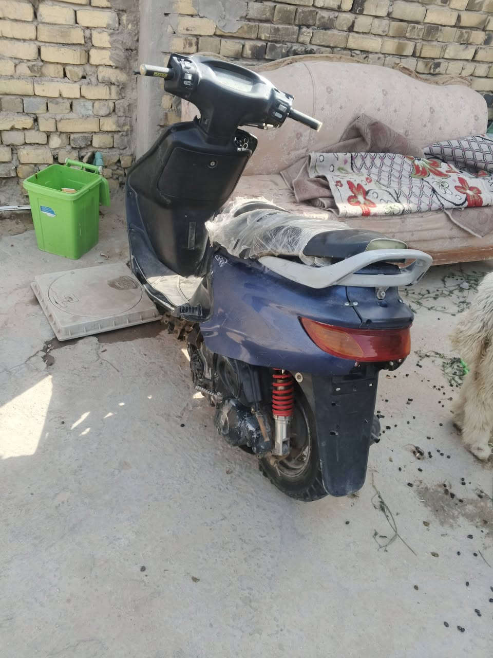 دراجه فراشه للبيع دراجه نضيفه سلف هندر كله كهرباياته شغاله بيع مستعجل سعر250 أو بيه مجال تصال ***********
