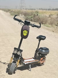 سكوتر كهربائي • ١٢٠٠ واط • بطارية ٤٨ف ٢١أ