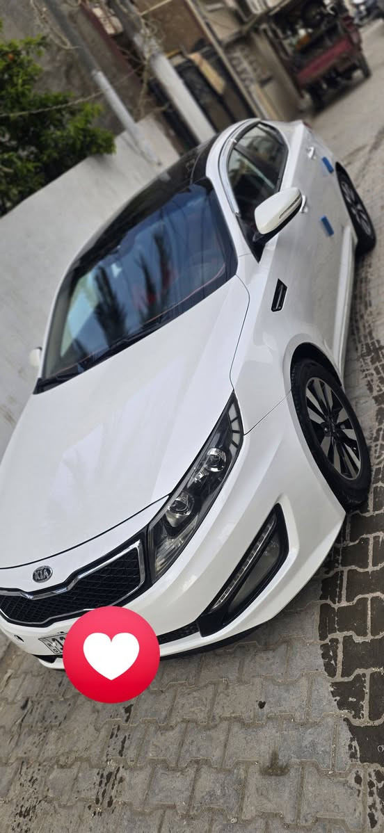 السلام عليكم ..
كيا اوبتما ٢٠١٣ خليجي فول مواصفات مكينة ٢٠٠٠ دوش بلاد
رقم بغداد بأسمي تحويل مباشر
بصمة تشغيل+بصمة ابواب
بنوراما 
شفتات ستيرن 
3 انظمة قيادة 
شاشة كبيرة اندرويد
لايت زنون 
وبعد هواي شغلات
بيه قطعتين صبخ اثر حادث دراجة باب خلفي عكس السايق والجاملغ السيارة جاهزة من كلشي وخير من الله ..
السعر 125$وبيه مجال بسيط حك الجية . والرزق ع الله 
موقع السيارة بغداد الحرية
***********
***********
واتساب ..#
