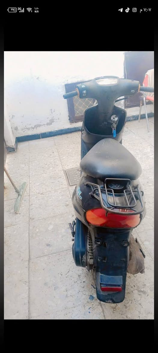 من رخصه الادمن دراجه ستين الدراجه نضيفه محرك نضيف بس الويل ب40قايش جديد بنز جديد كتف جديد فايبرات كلج باتري كله كامل الدراجه گاطعه ناريه ابيع ع هل وضعيه مكاني بغداد دوره سعر 200 وبيه مجال *********** بي واتساب فقط
