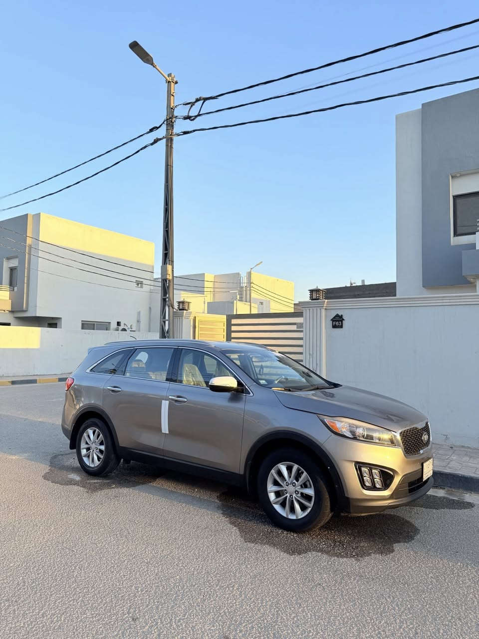 السلام عليكم سورنتو فيلي للبيع 2017 رقم بابل باسمي تحويل ثاني يوم سياره كلين داخل من امريكه كلين السعر 165 محرك 2400 رقم الهاتف***********
