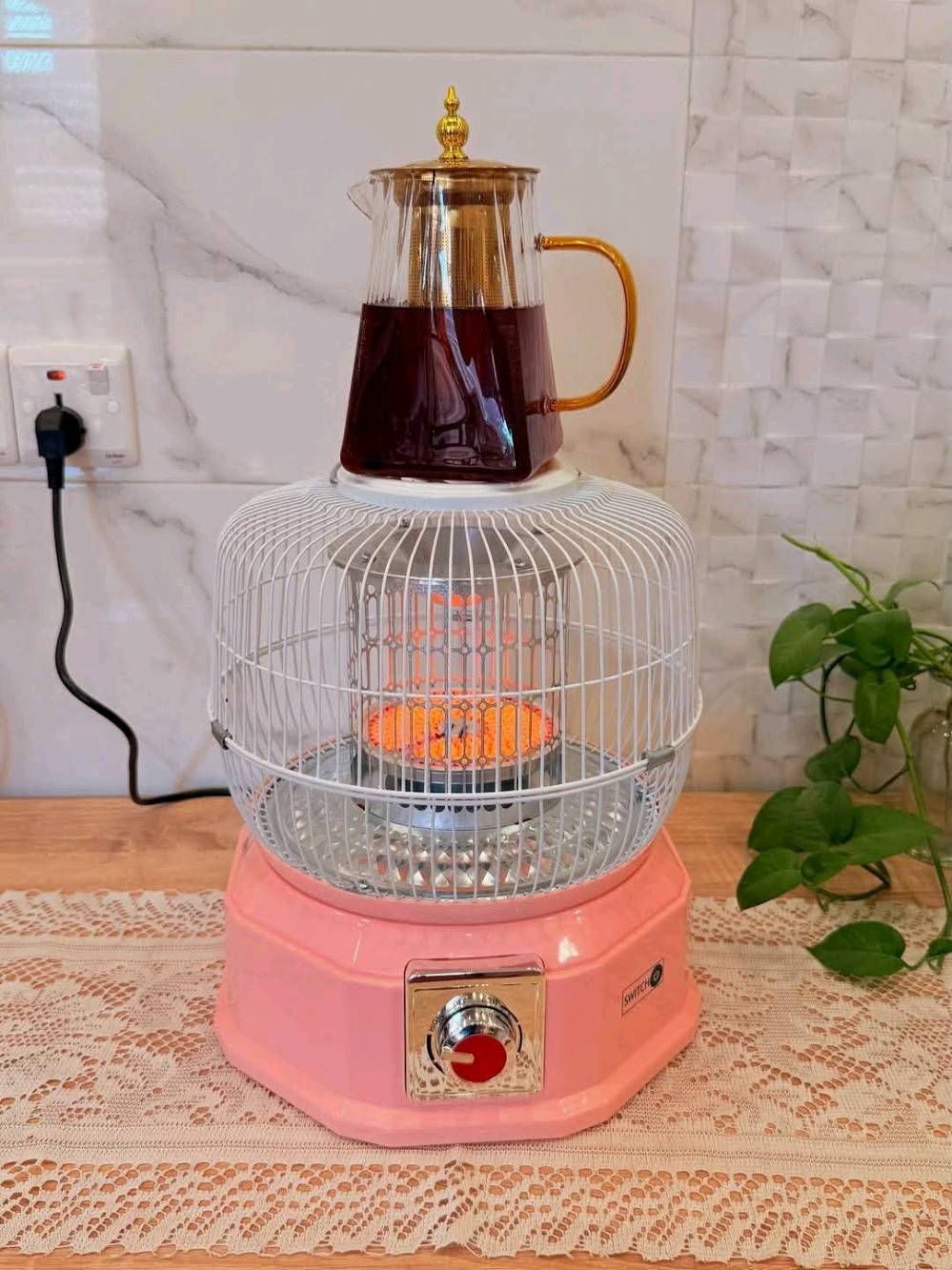 توفرت صوبة كهربائية ماركة Switch On 
 بتصميم عصري ومميز الوان كلش حلوه ✨
درجتين للتحكم بدرجة الحرارة 🔥
متوفر الوان وردي 🩷 اسود / بيجي

للحجز والاستفسار مراسلة خاص الصفحة 📨📩 
او التواصل على الرقم *********** واتساب
التوصيل لجميع المحافظات 🇮🇶