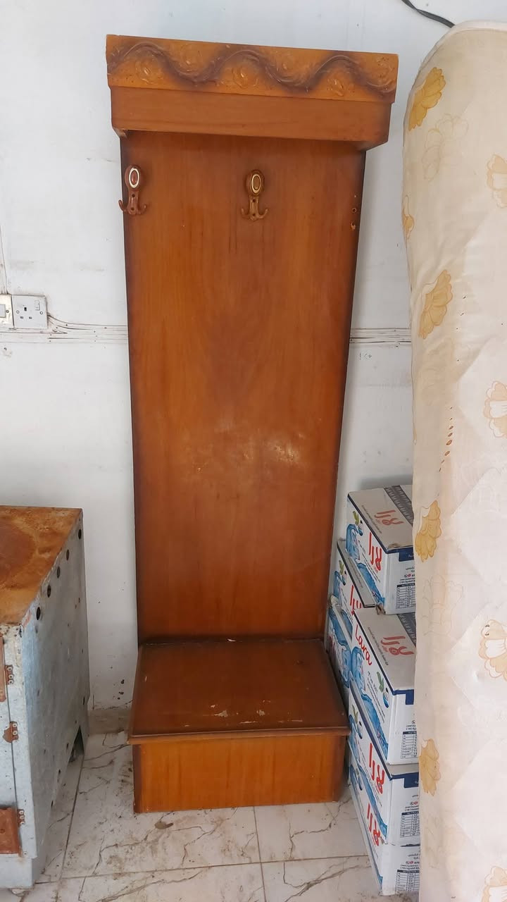 السلام عليكم سرير نفرين اسفنج ضغط عالي نظيف جدا سعر ٢٥الف زاوية ملابس نظيفه سعر ٣٠الف للإستفسار الاتصال على الرقم ***********
