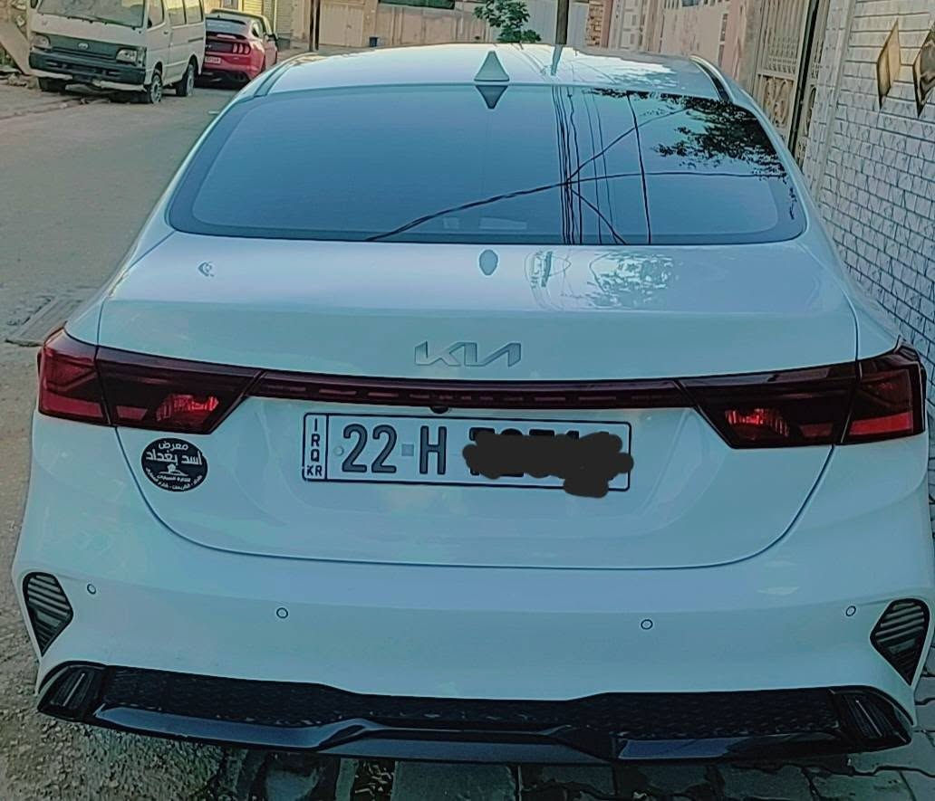 السلام عليكم
للبيع 
كيا سيراتو موديل ٢٠٢٢ فول 
السيارة كفاله من الضربه والصبغ بيه بارد قليل  بقبق الجنطة ما امبين 
المواصفات 
شاشة كار بلي اصيله ام البوصلة 
كروز سرعة ومثبت سرعة 
اشاير بالمري + مري شفط 
تبريد قطعتين 
فتحة 
خمسة ويل كب
مانع انزلاق
بلوجكترات
حساس اطارات
حساسات خلفية + كامرا
المكينة 2000
لد نهاري
الداخل لونين
السيارة بأسمي تحويل او وكالة  
المكان.   النجف الاشرف 
السعر : 160 وبيه مجال 
للاتصال/ *********** النجف, العراق
