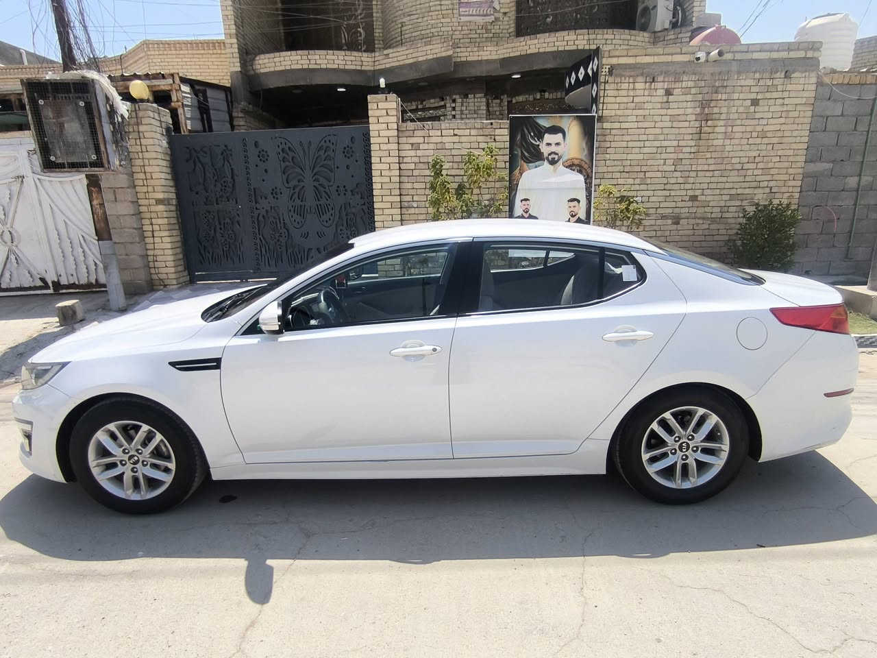 للبيع كيا أوبتيما 2016 وارد خليجي

موديل: 2016
وارد: خليجي
المحرك:  DOHC 16V 2000 ( دوش 2000 )
عداد الكيلومتر : 103,000 كم
اللون: أبيض لؤلؤي
الداخلية: بيجي واسود
الرقم : بغداد خصوصي والسنوية جديدة بأسمي تحويل بأي وقت تريد

المواصفات
✅ شاشة لمس
✅ تحكم من الاستيرن
✅ بلوتوث + USB + AUX
✅ تكييف ممتاز وبارد جدًا
✅ مرايا ونوافذ كهربائية
✅ ABS + نظام الثبات

فقط ضرر بصيط بالبنيد شبر 

📞 للاستفسار: على الخاص او الاتصال ( *********** ). 
 (***********) 
العنوان : ذي قار _قضاء الدوايه
