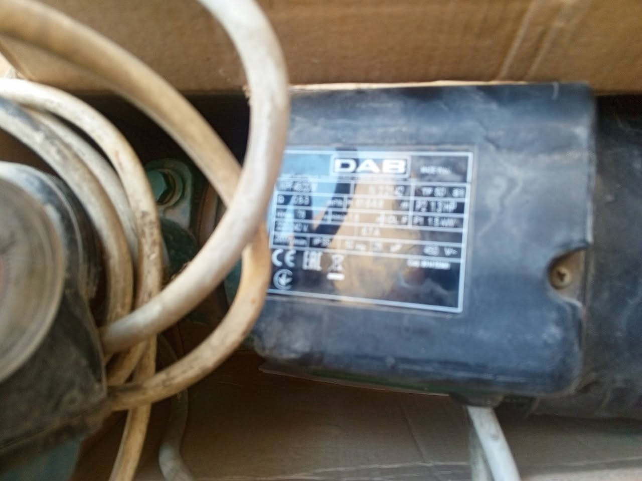 ماطورات واحد حصان ونص للبيع
السعر 120 ألف


**إذا كنت صاحب هذا الإعلان وتريد حذفه لأي سبب، رجاءا أرسل رسالة إلى الدعم الفني**