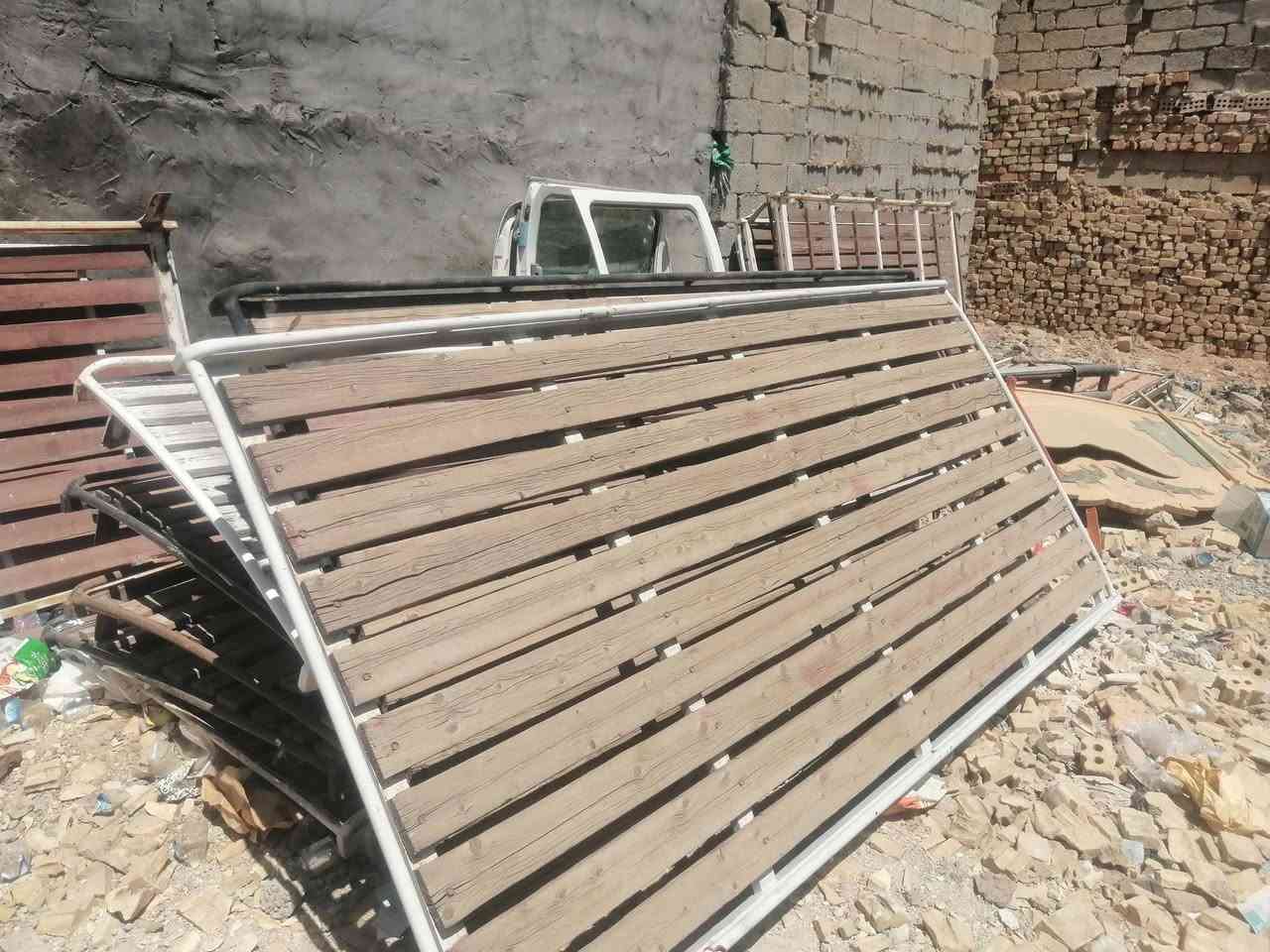 سلام عليكم انواع سيبايات عندي فتون نيسان عاليه ناصيه اجوان شرطيه جديده مكان بغداد رقمي *********** @
