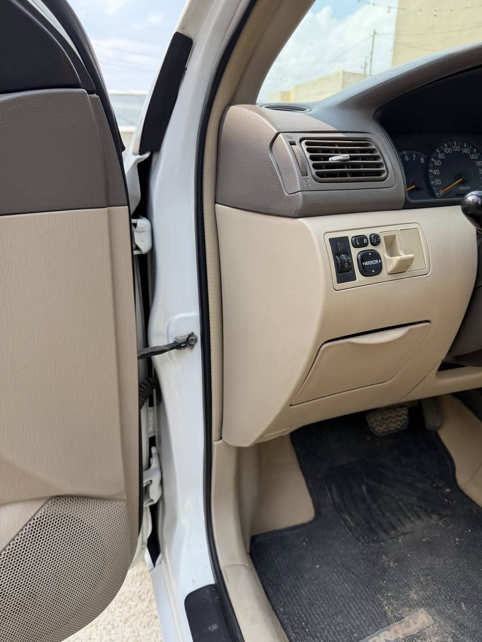 سلام عليكم
كورولا بغداد 2007 بأسمي 1800 بيهه صبغ بنيد وجاملغين امامي بدون معجون
مكينه جديده تخم تاير جديد باتري جديد مشط جديد
***********
