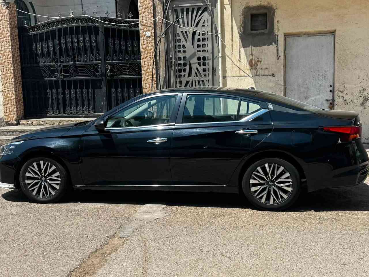 التيما 24فئة SV.
للبيع 
رقم انبار شهداء دخول جديد 

ضرر صندوق مبدل ومصبوغ 
جاملغ امامي جهة سائق مصبوغ
نص جاملغ خلفي مصبوغ بدون تبديل 

مثبت سرعه 
رادار ٣٦٠ درجة
بصمة تشغيل 
تشغيل عن بعد
طخم تاير 
لايتات عدستين لكسزز ياباني اصلي 

داخل اسود 
تبريد ثلج 
محرك الكير كفالة

الداخل جلد احمر
ارضية مدوشمه 

سياره اي نقص مابيها 

مكان الرمادي 
***********

