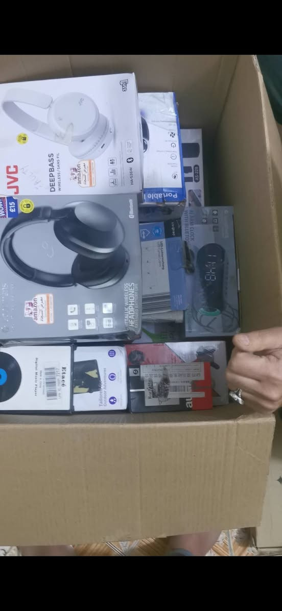 سلام عليكم
شلعه امزون كامله ١١ صندوك متنوع كهربائي الكتروني عدد شرط كله شغال ومابي ولاقطعه فحم او عاطل تصفيه مال محل هاي صورهن والي يحب يدخل خاص ادزله مقاطع الفديو مالتهن للحجز ع الوت ساب *********** او مراسله الصفحه
