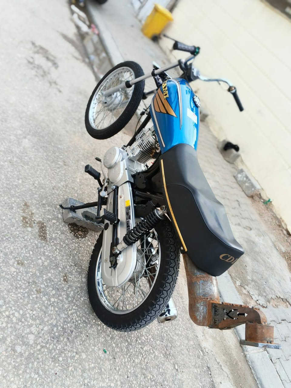 سلام عليكم دراجه ايراني شلامجه موديل 21 وكيلها عقيل ربيعي
للبيع الاستفسار خاص 
رقمي ***********
