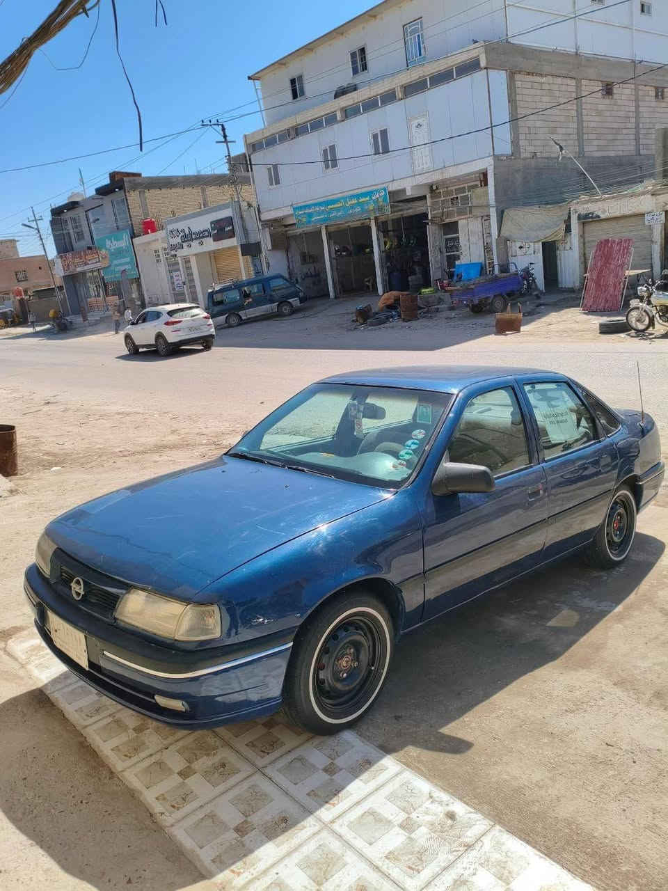 السلام عليكم  أوبل فكتره للبيع موديل 93 رقم بغداد بأسم سنويه ساقطه مكينه 1800 تبيريد شغال تخم تاير سياره جاهزه مصبوغه عام لجماليه فقط السعر 45وبيه مجال مكان حله أبو غرق الاستفسار الاتصال على الرقم ‏‪***********‬‏
