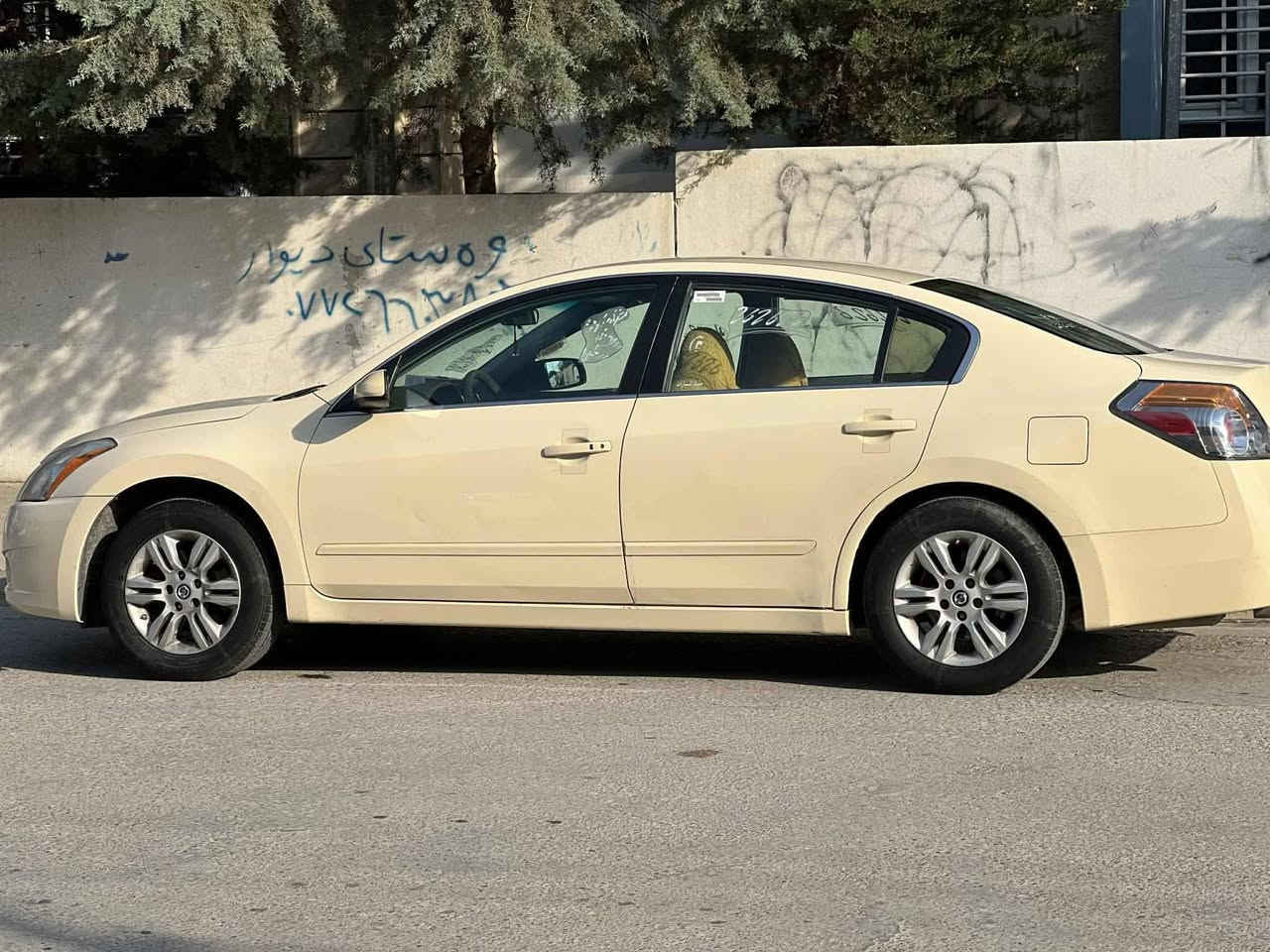 ئه لتيما بو فروشتن سه ياره كه يه ك  جه مه له خى گوراوه غازى قه يوانى له سه ره تا يه و عه ينه و كلاجو پلاكو كويلى تازه يه سه نه وى سا ليكى ماوه به سه ر جيت   له ڤيدو كه رون كردنه وه ى زياترى له سه ره سعرى 105 گه لا ***********
