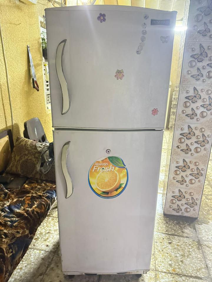 البيع ثلاجات عدد2وحده جبيره وحده صغيره ***********
