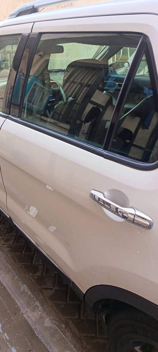 سلام عليكم فورد اكسبلور ٢٠١١ سياره جاهزه كير محرك تبريد صدر كفاله سياره مواصفات ٤ انضمه قياده تحكمات ستيرن ٧ راكب فتحه سقف كبيره وبعد بيها هواي مواصفات
رقم بغداد تحويل ثاني يوم باسمي تبريد مركزي ويه سويج  سياره بيها اربع قطع فقط ابيعلك حزام ترايك وين متريد
السعررررر 105 وببها مجال
***********
