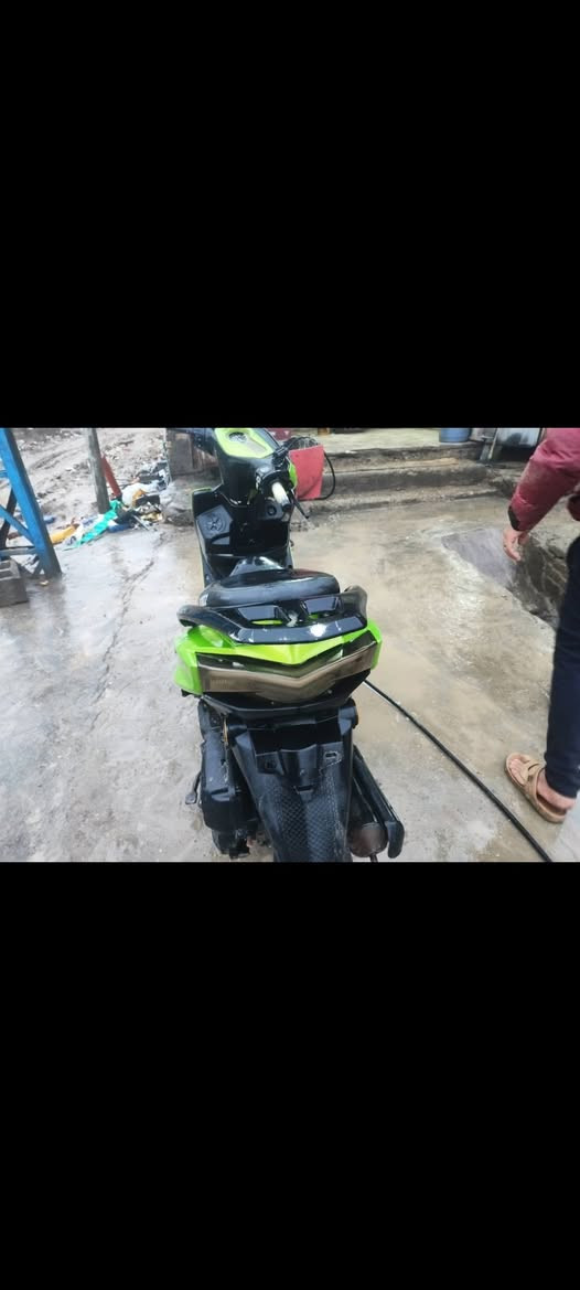 دراجه سكنز البيع عوزه بس مكنيت ب130 الف وبيه مجال تاخذه ع عطلها ***********
