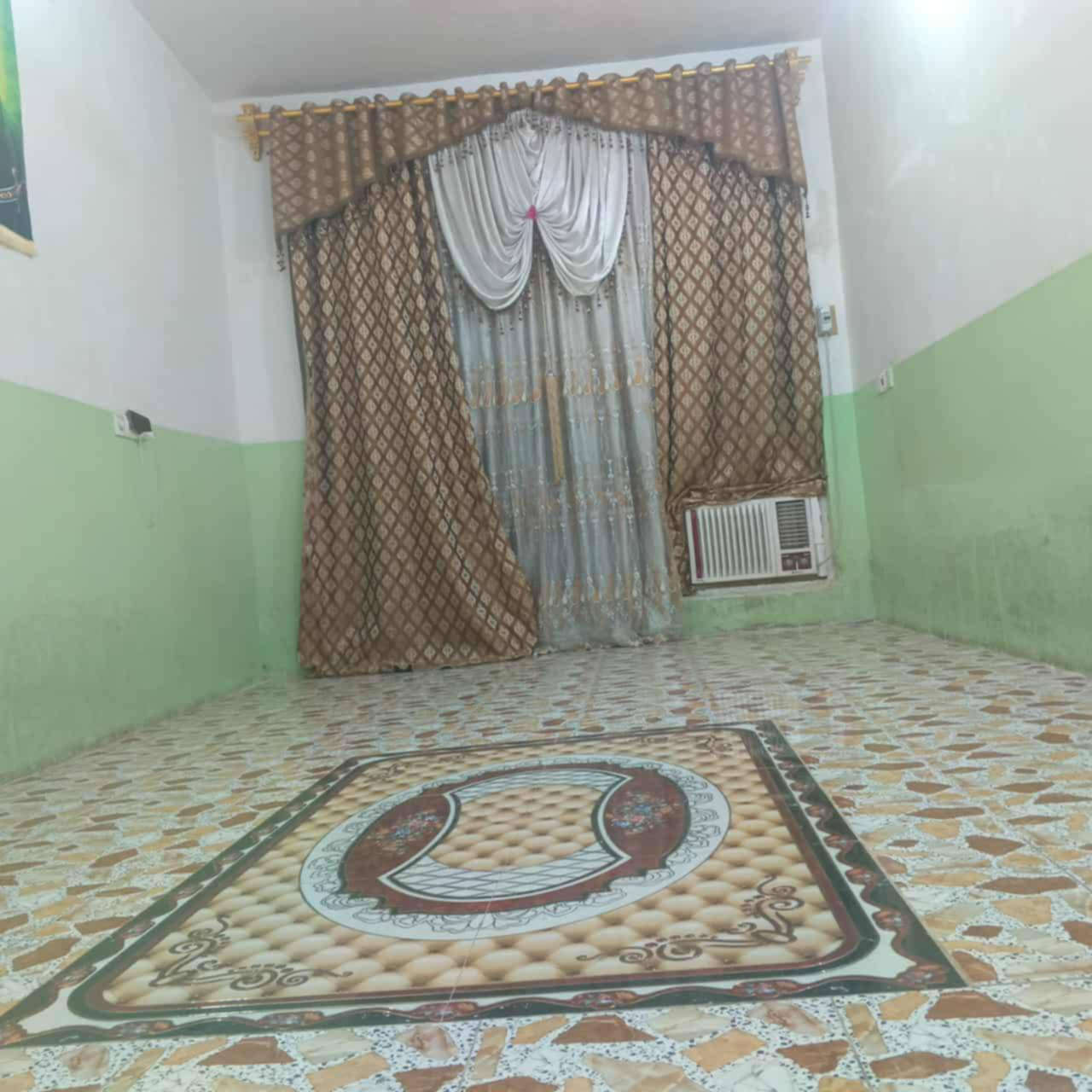 بيت للبيع 100متر للبيع خلف اسواق السراي باربع فروع ***********
