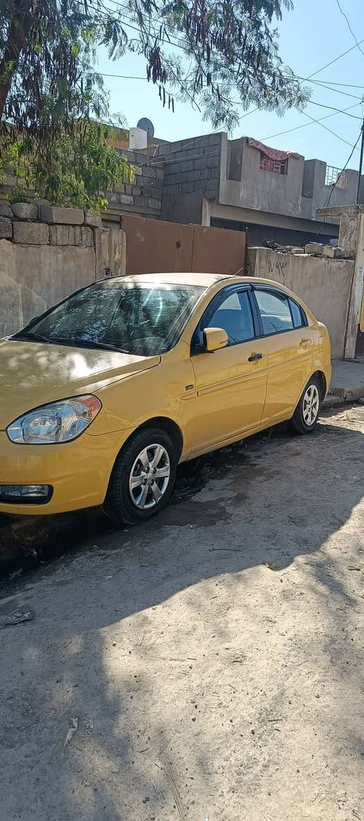 السلام عليكم اكسنت دبدوب للبيع موديل 2011 كوري محرك وكير شرط رقم بغداد أوربي بسمي هزه جديده محرك 16 أصلي ماشيه 150 بيها بوند امبدل بدون دواخل وبيها تصفيات معجون هيئه وغرمات صفر شرط التحويل السعر 90 وبيها مجال للطيبين خابر وتدلل *********** ،،،***********
