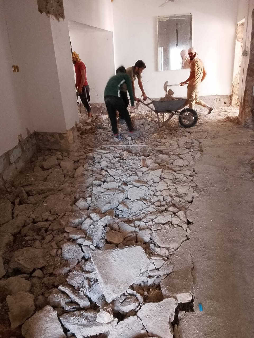 *********** 📞سلام عليكم  /  يوجد كادر عمل جاهز /  تصعيد مواد /  تنضيف بيوت /  تفليش /  تكشيط /  دفن نهري /  شقلنه ليل ونهار /  ومعداتنه جاهزه  ومالك دخل بكلشي تأخذ شقل جاهز مني سلمني شقل وتأخذ شقل جاهز / ماعليك بس تصال على رقم /// ***********  وسياره تجيك للبيت // وموجود واتساب
