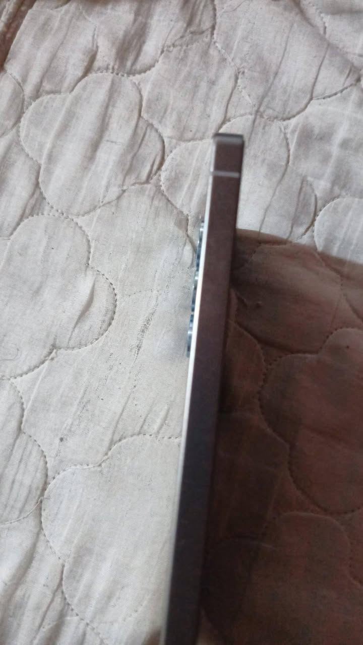 ​للبيع: Samsung Galaxy S25 Ultra (ملك الذكاء الاصطناعي) 🚀
المعالج: Snapdragon 8 Elite (الأسرع عالمياً).
​الكاميرا: 200MP مع زووم خيالي 100x وعدسة واسعة 50MP.
​الشاشة: 6.9 بوصة AMOLED 2X، الأكثر سطوعاً ومقاومة للخدش.
​البطارية: 5000mAh تدوم طويلاً مع شحن سريع 45W.
​المميزات: يدعم القلم S-Pen وكافة تقنيات Galaxy AI المتطورة.
​الحالة: ( جهاز نظيف جداً)
​المساحة: (512GB)
​السعر المطلوب: (1.400 ولي مجال)
للتواصل: (***********)
